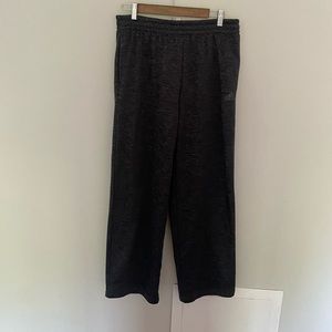 Adidas men’s gray size large sweatpants with side pockets
